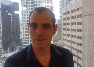 ניר טוקר